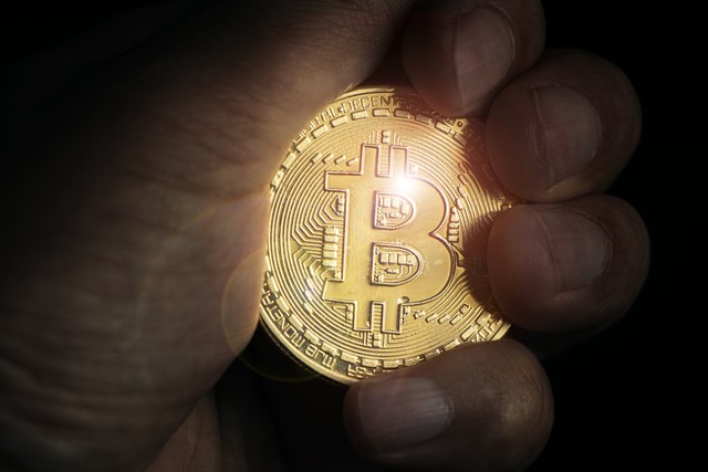 数字钱包私钥被盗_加密货币黑客_加密货币投资的另一个风险是资产丢失。最常见的加密货币丢失方式是黑客针对您的热钱包或您正在使用的交易所。这就是为什么您应该使用具有防黑客安全性的交易所和钱包。如果您忘记了数字钱包的密码或丢失了硬件钱包，